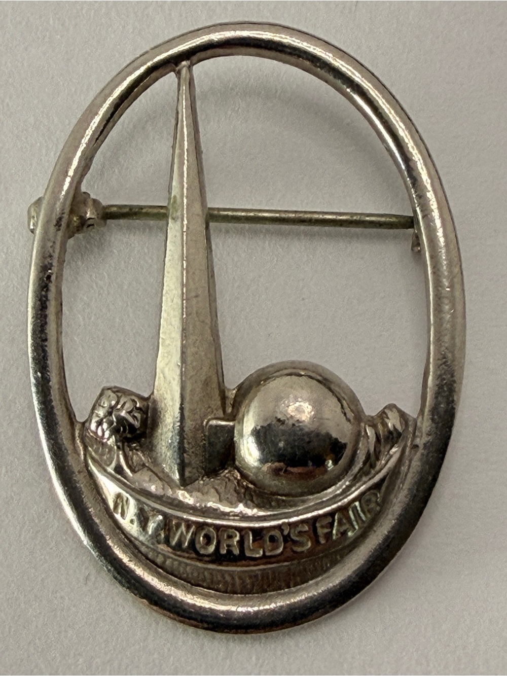 1939 New York World’s Fair Trylon Perisphere Brooch Pin NYWF Lic 1625 Vintage